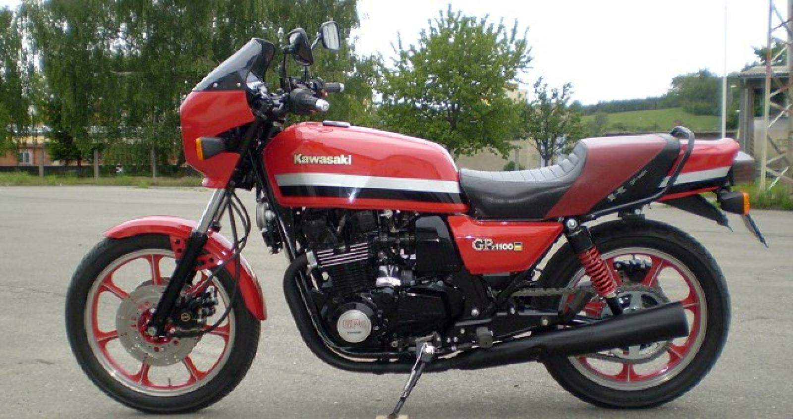 Мотоцикл Kawasaki GPz 1100-B2 1982 Цена, Фото, Характеристики, Обзор,  Сравнение на БАЗАМОТО